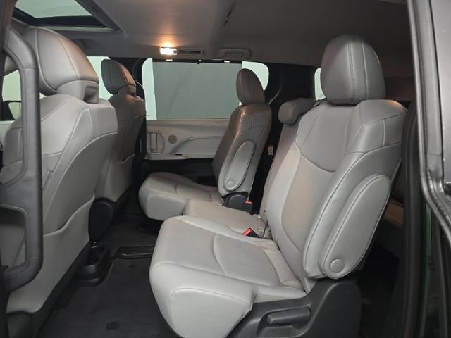 2025 Toyota Sienna XLE 8 Passenger