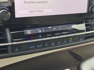2022 Toyota Sienna XLE 8 Passenger