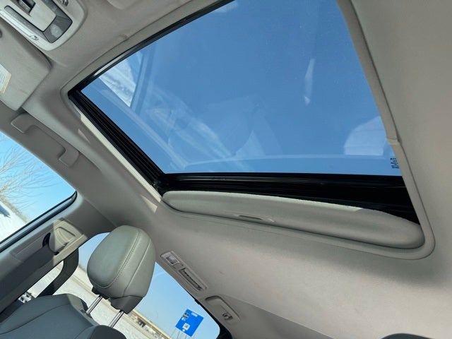 2024 Toyota Sienna XLE 8 Passenger