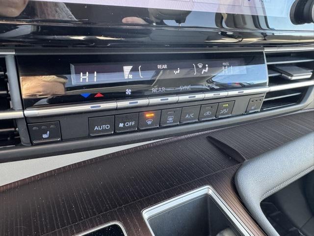 2024 Toyota Sienna XLE 8 Passenger