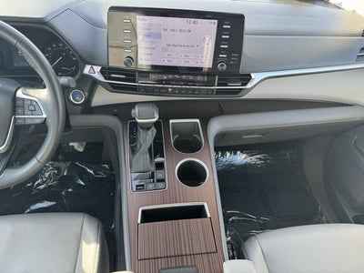 2024 Toyota Sienna XLE 8 Passenger