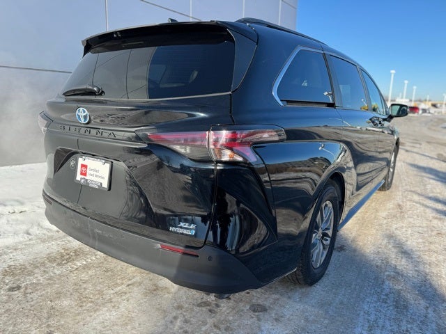 2024 Toyota Sienna XLE 8 Passenger