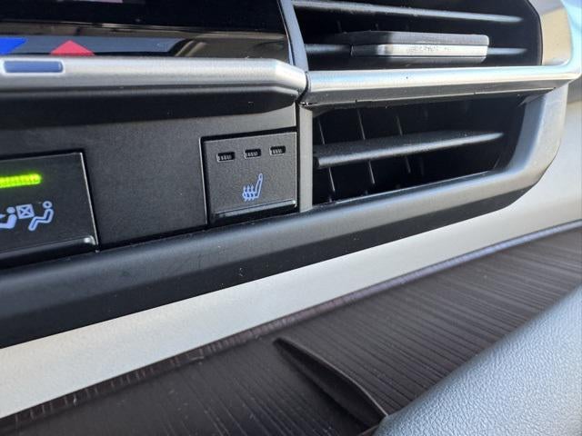 2024 Toyota Sienna XLE 8 Passenger