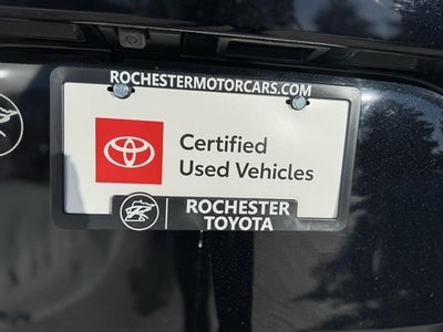 2024 Toyota Sienna XLE 8 Passenger