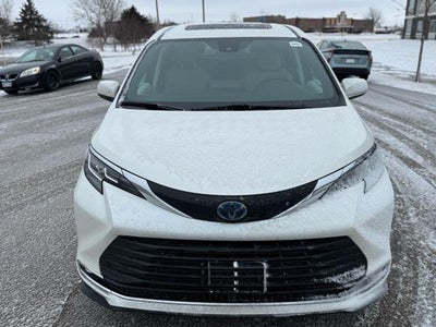 2021 Toyota Sienna XLE 7 Passenger