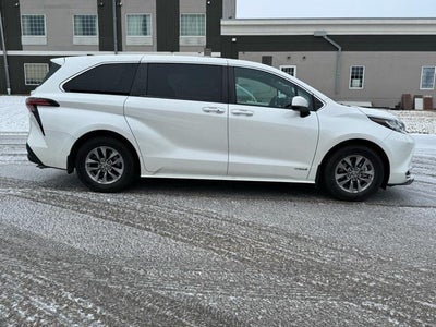 2021 Toyota Sienna XLE 7 Passenger