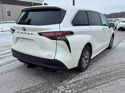 2021 Toyota Sienna XLE 7 Passenger