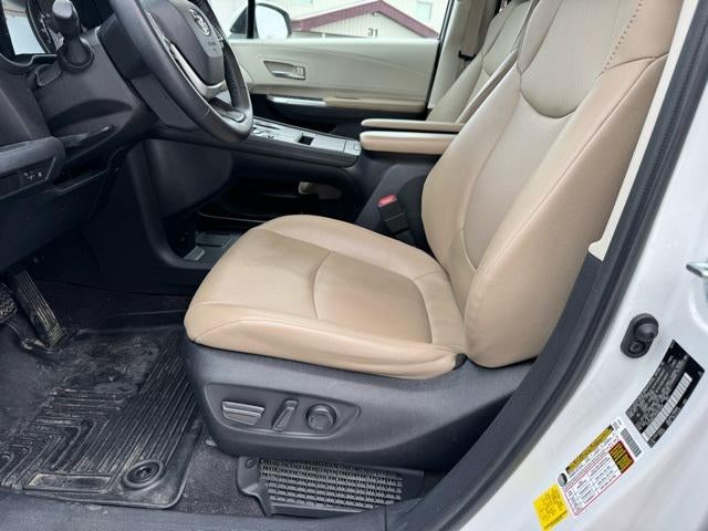 2021 Toyota Sienna XLE 7 Passenger