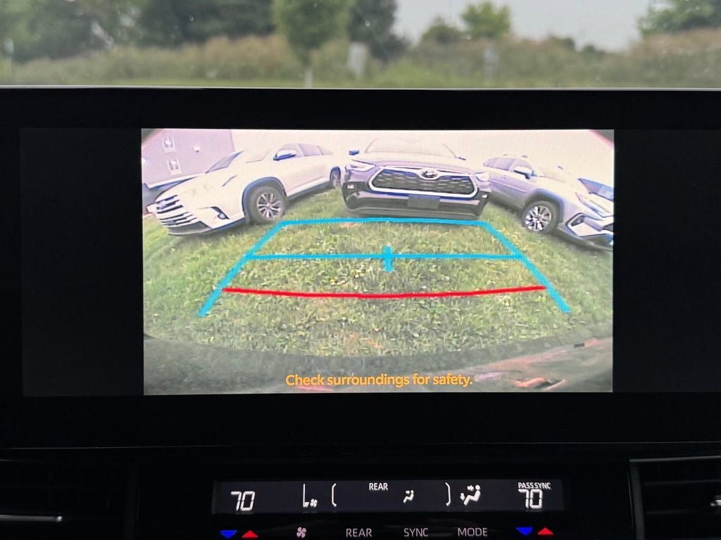 2025 Toyota Sienna XLE 8 Passenger
