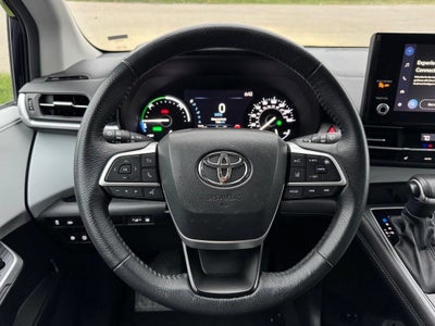 2025 Toyota Sienna XLE 8 Passenger