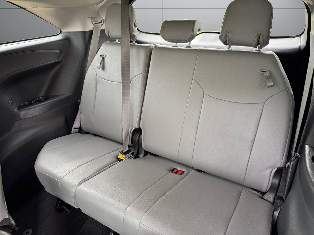 2025 Toyota Sienna XLE 8 Passenger
