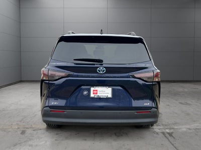2025 Toyota Sienna XLE 8 Passenger