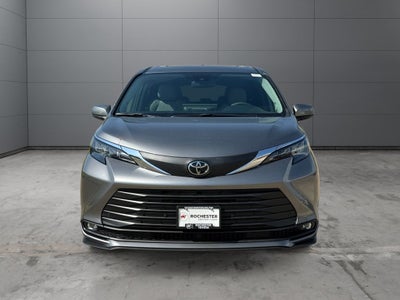 2026 Toyota Sienna XLE 7 Passenger