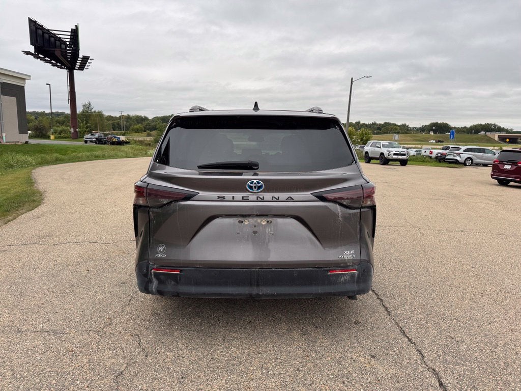 2023 Toyota Sienna XLE 7 Passenger