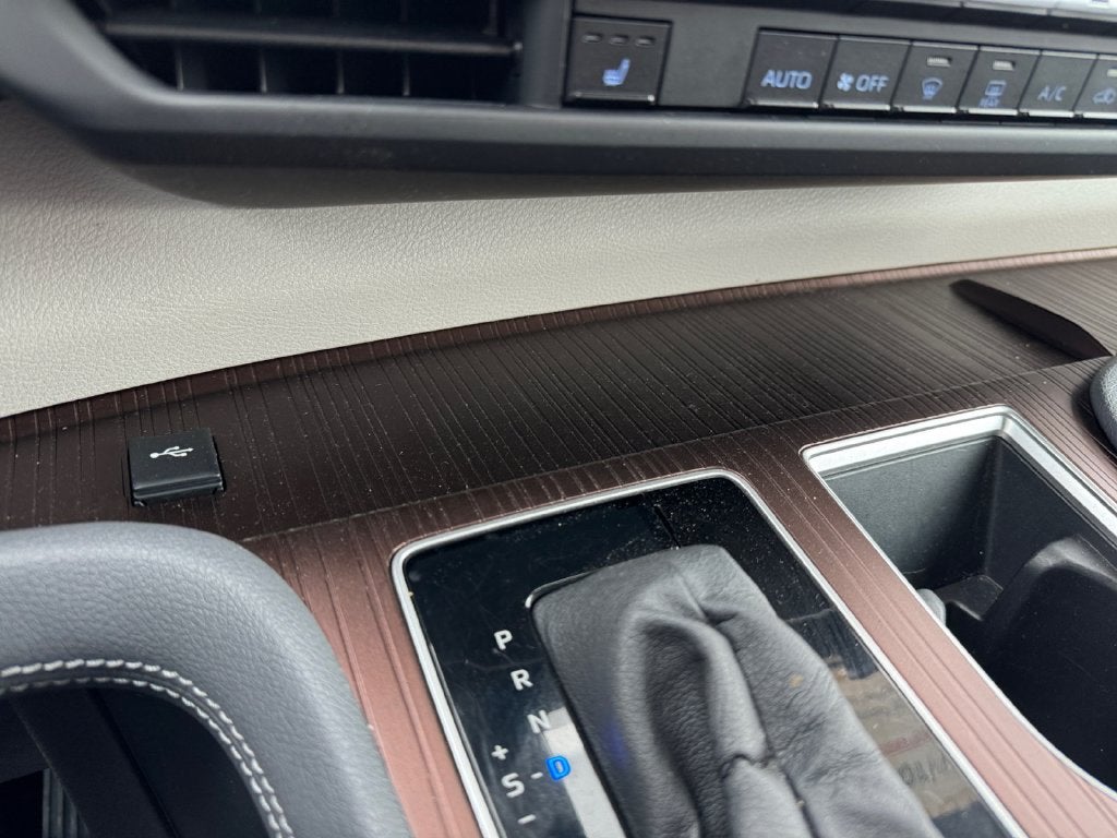 2023 Toyota Sienna XLE 7 Passenger