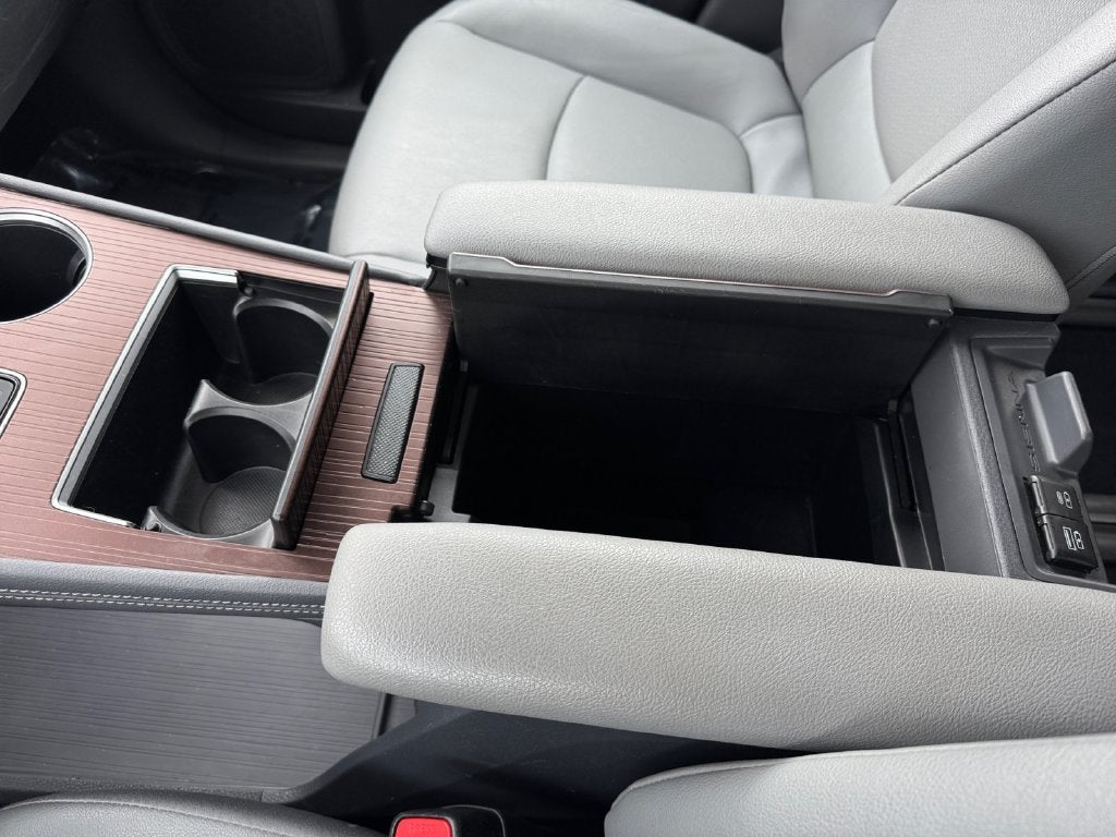 2023 Toyota Sienna XLE 7 Passenger