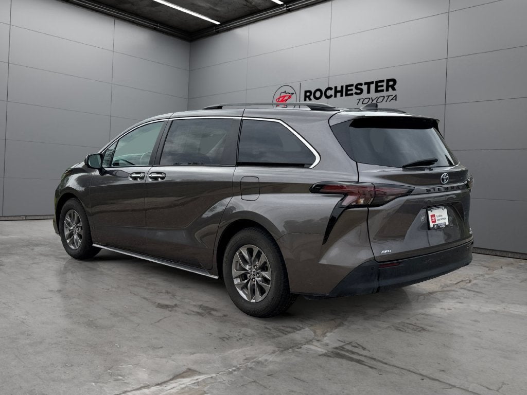 2023 Toyota Sienna XLE 7 Passenger