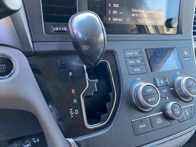 2017 Toyota Sienna XLE 8 Passenger