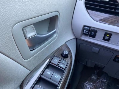 2017 Toyota Sienna XLE 8 Passenger
