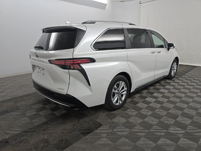 2025 Toyota Sienna Limited 7 Passenger