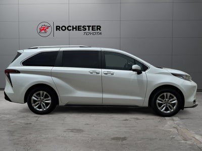 2025 Toyota Sienna Limited 7 Passenger