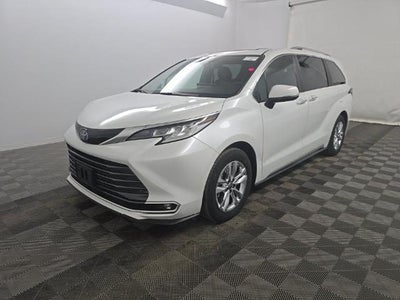 2025 Toyota Sienna Limited 7 Passenger