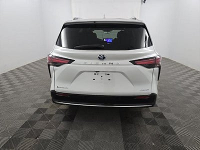 2025 Toyota Sienna Limited 7 Passenger