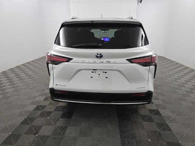 2025 Toyota Sienna Limited 7 Passenger