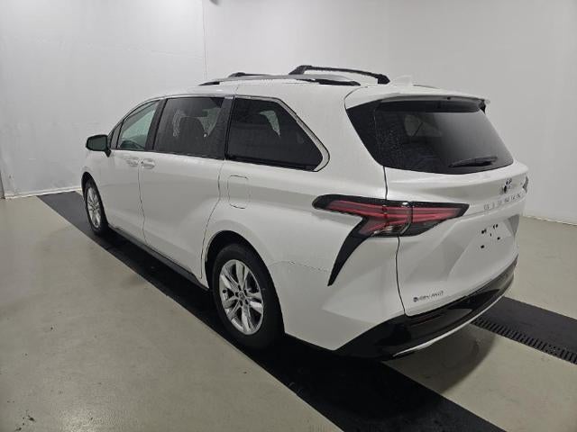 2025 Toyota Sienna Limited 7 Passenger