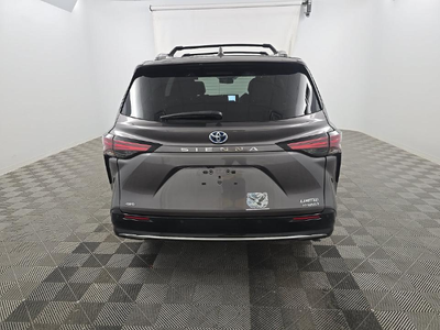2024 Toyota Sienna Limited 7 Passenger