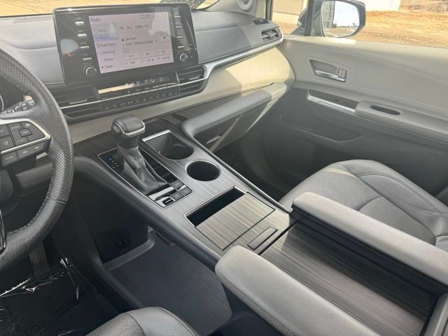 2023 Toyota Sienna Limited 7 Passenger
