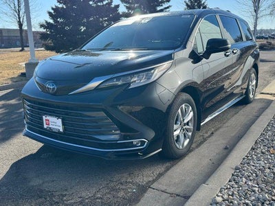 2023 Toyota Sienna Limited 7 Passenger