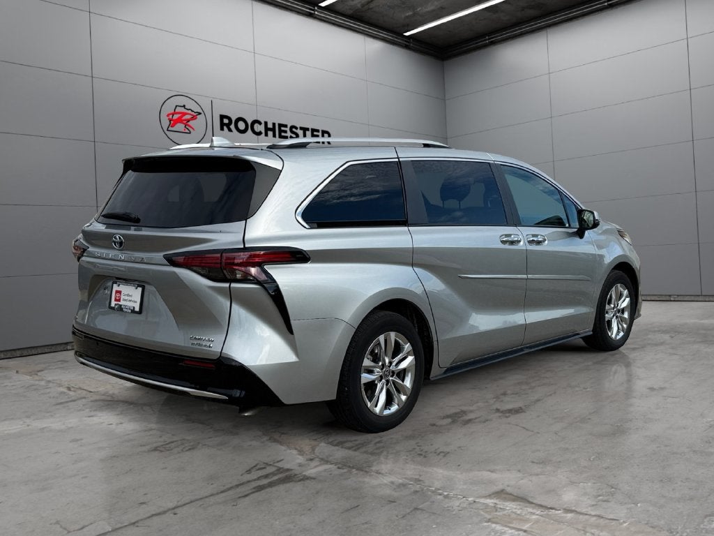 2023 Toyota Sienna Limited 7 Passenger