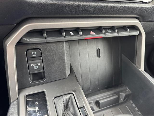 2022 Toyota Tundra SR5 4WD