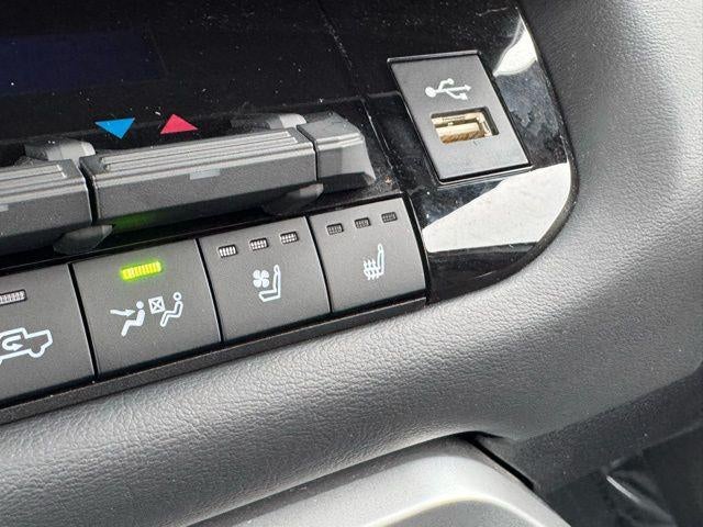 2025 Toyota Tundra Hybrid Platinum 4WD