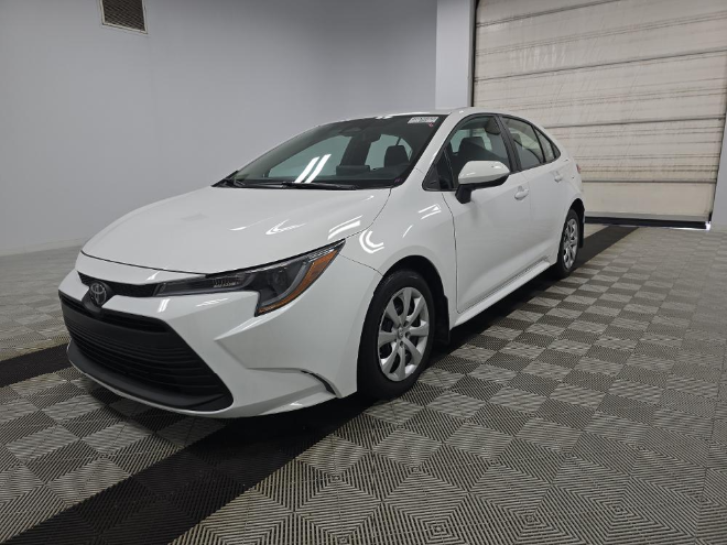2025 Toyota Corolla LE FWD