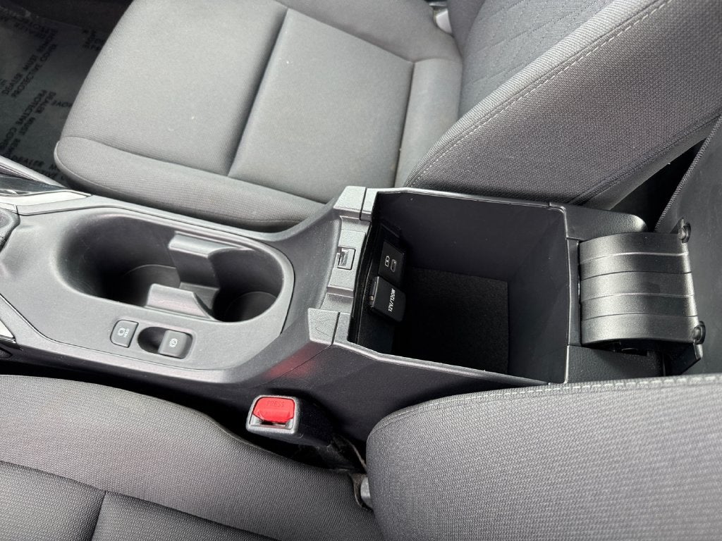 2025 Toyota Corolla LE FWD