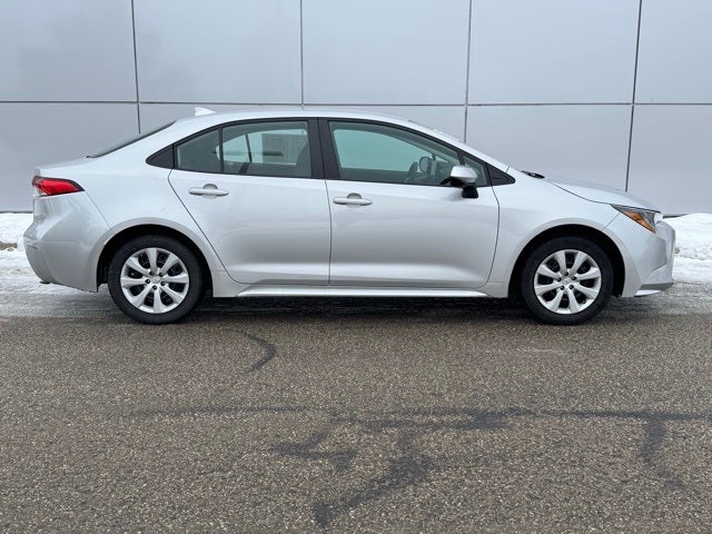 2022 Toyota Corolla LE FWD