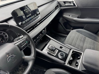 2024 Mitsubishi Outlander SE 4WD