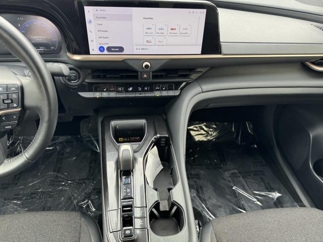 2024 Toyota Crown XLE AWD