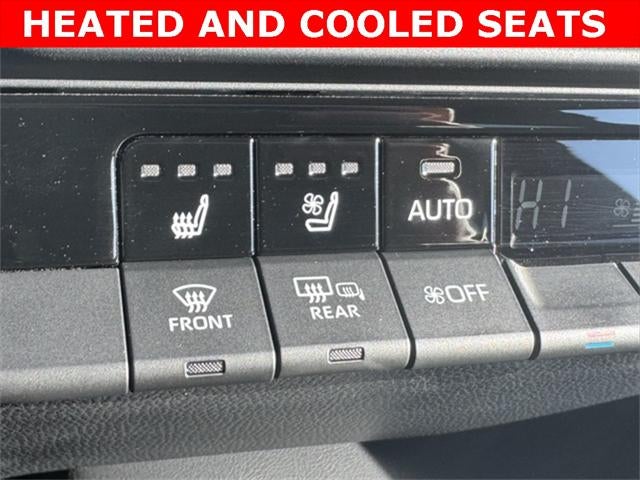 2025 Toyota Crown Signia Limited AWD