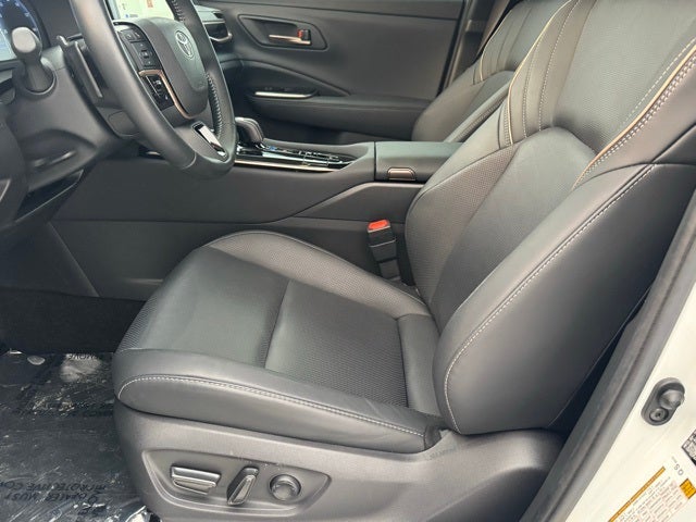 2025 Toyota Crown Signia XLE AWD