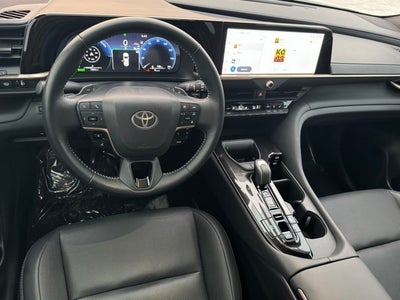 2025 Toyota Crown Signia XLE AWD