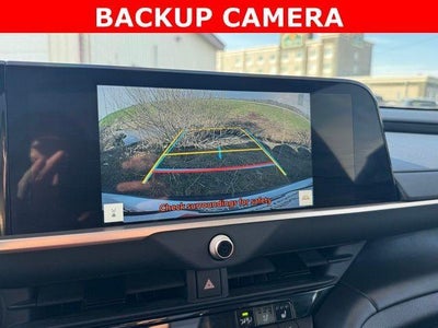 2025 Toyota Crown Signia Limited AWD