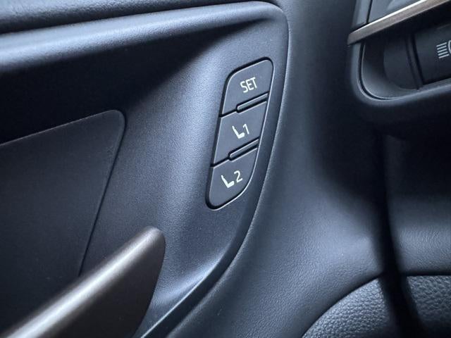 2025 Toyota Crown Signia XLE AWD