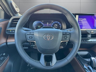 2025 Toyota Crown Signia Limited AWD