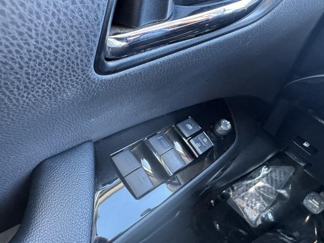 2019 Toyota Prius XLE FWD