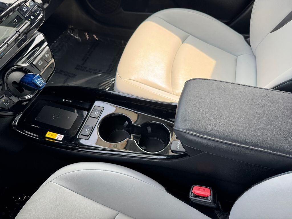 2022 Toyota Prius XLE AWD-e AWD