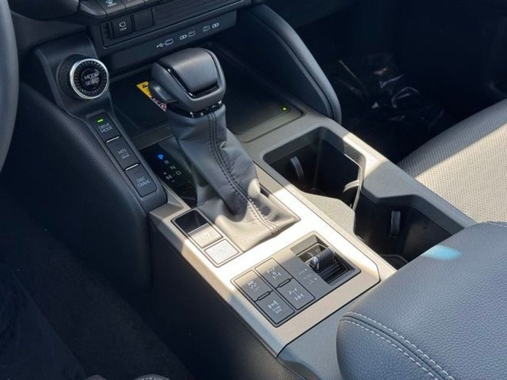 2025 Toyota Land Cruiser Base 4WD