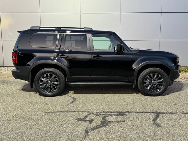 2025 Toyota Land Cruiser Base 4WD